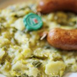 Les restaurants ou cantines sont tenus de pouvoir informer sur d'éventuels allergènes dans leurs plats. La situation s'est améliorée, constatent les chimistes cantonaux. (photo prétexte) KEYSTONE/VALENTIN FLAURAUD